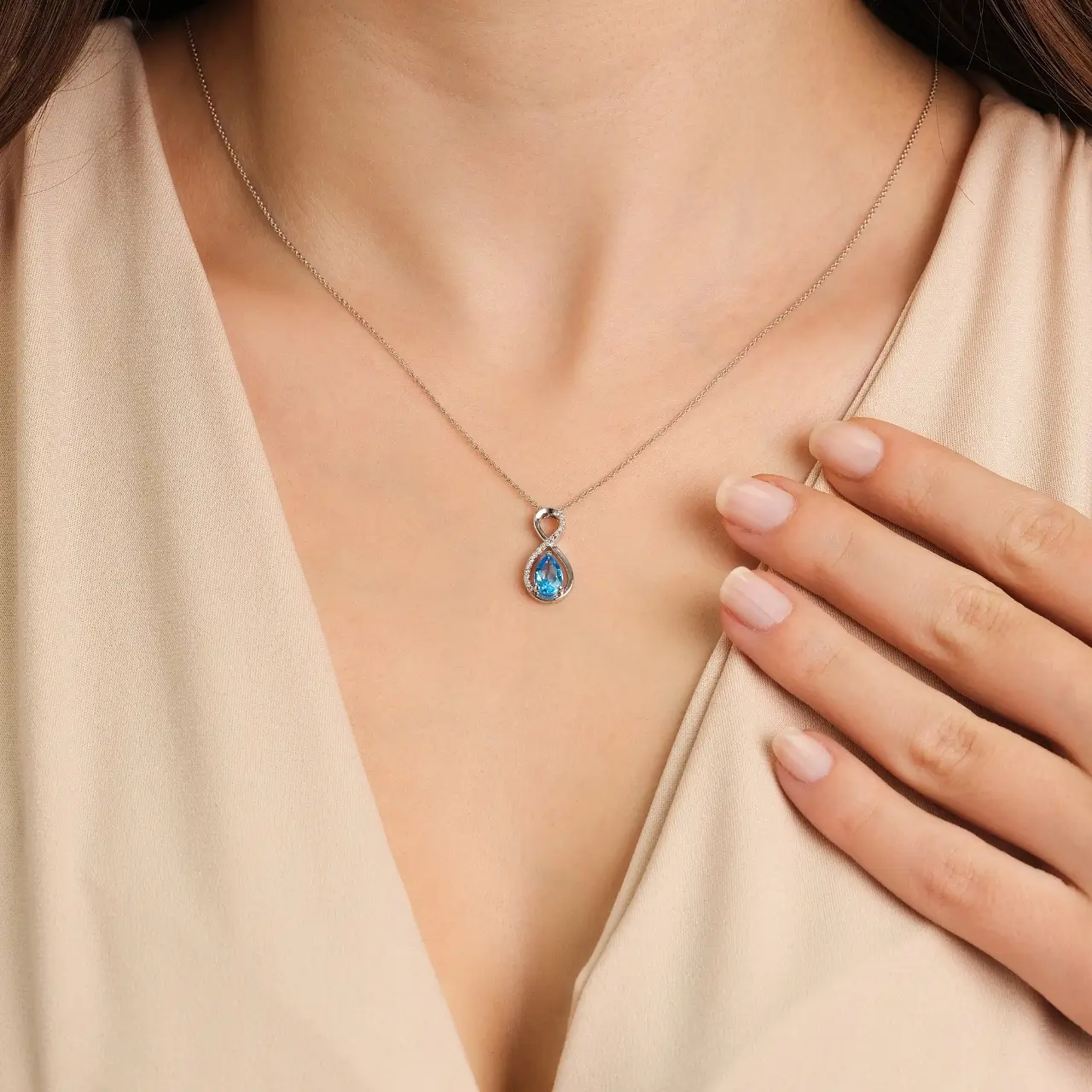 0,35 Karat Pırlanta Blue Topaz Sonsuzluk Kolye 2
